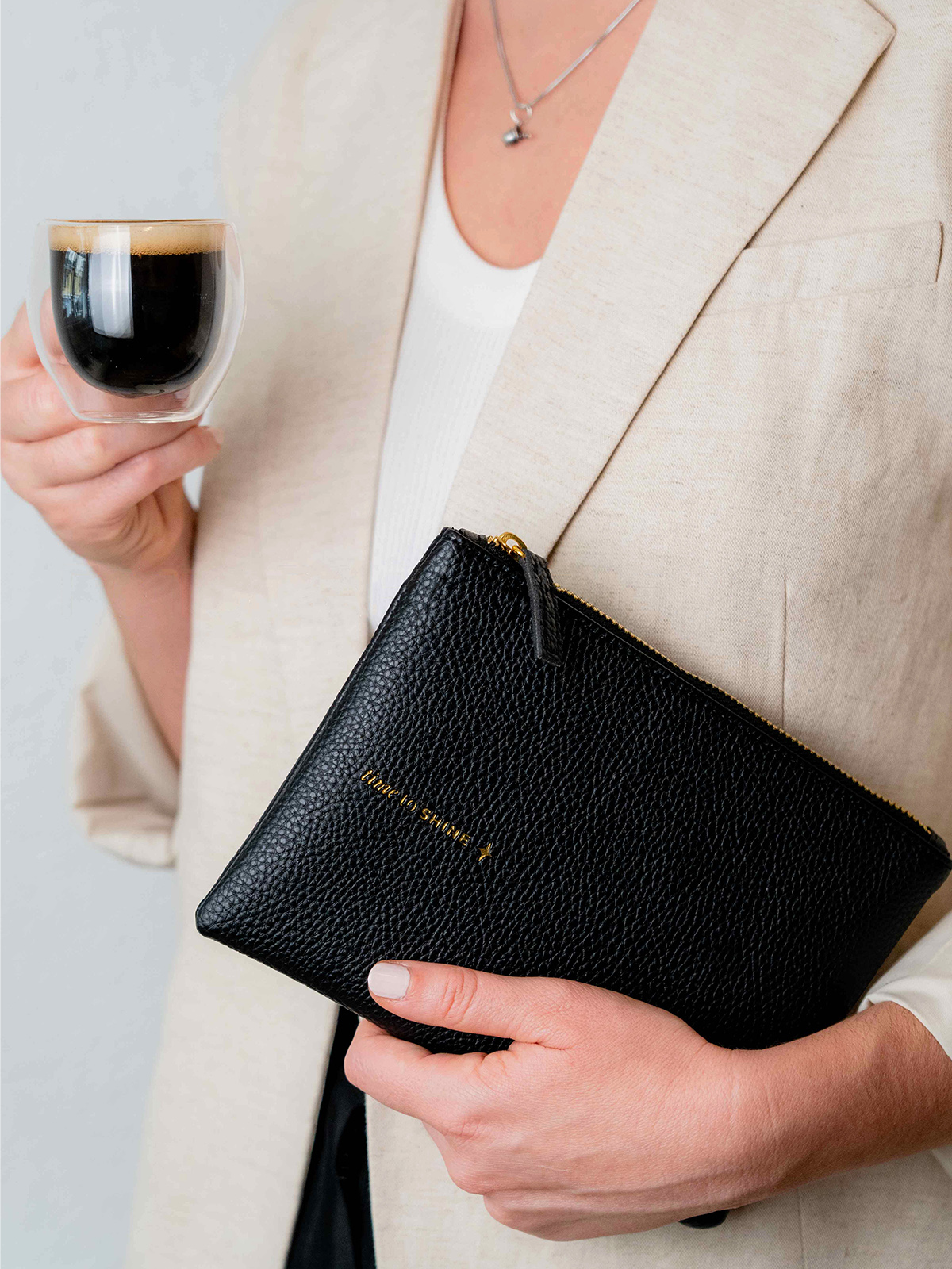 BLACK 2 NECESER 1600 BLACK 2 NECESER 1600