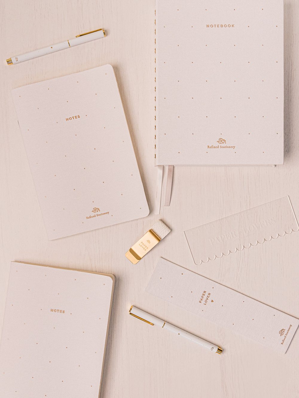 cuaderno entelado white lotus 6