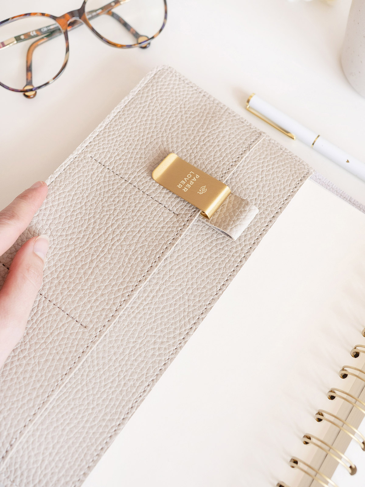 marcapaginas greige 1