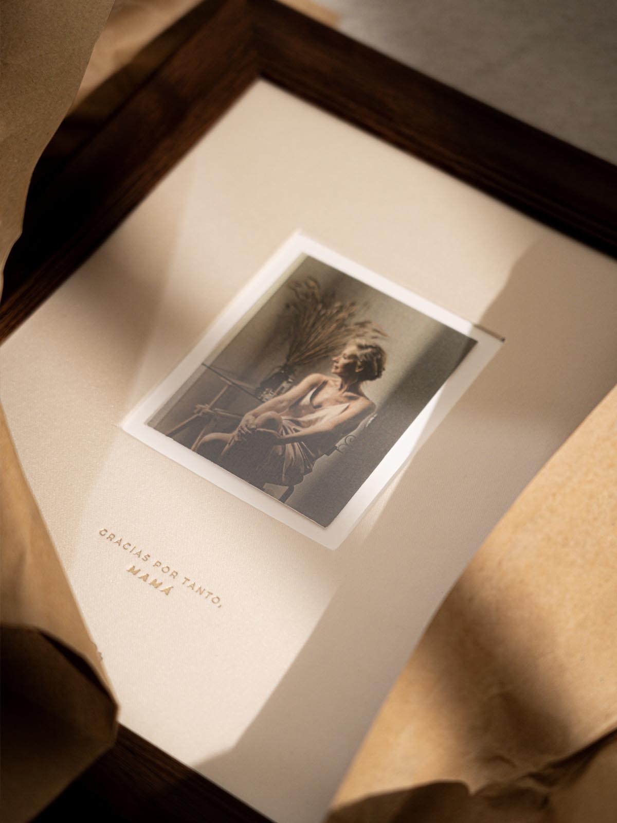 MARCO MAMÁ ENTELADO 1600 4