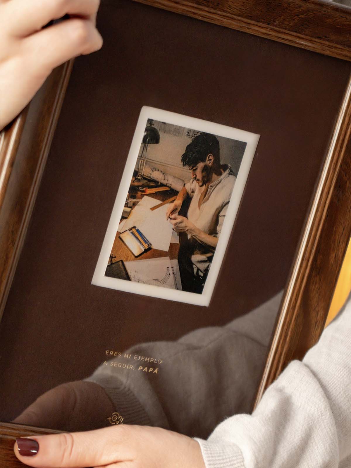 MARCO PAPÁ ENTELADO 1600 4