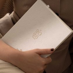 bloomy white 2026 1600 1