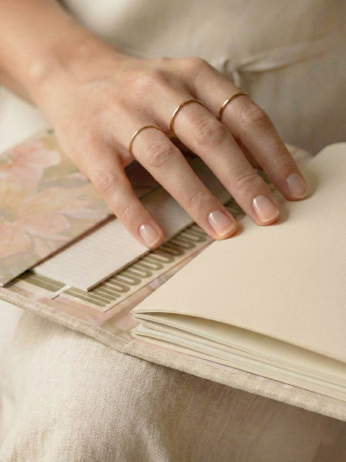 Hard Cover 1·9 Sand Edition - Imagen 4