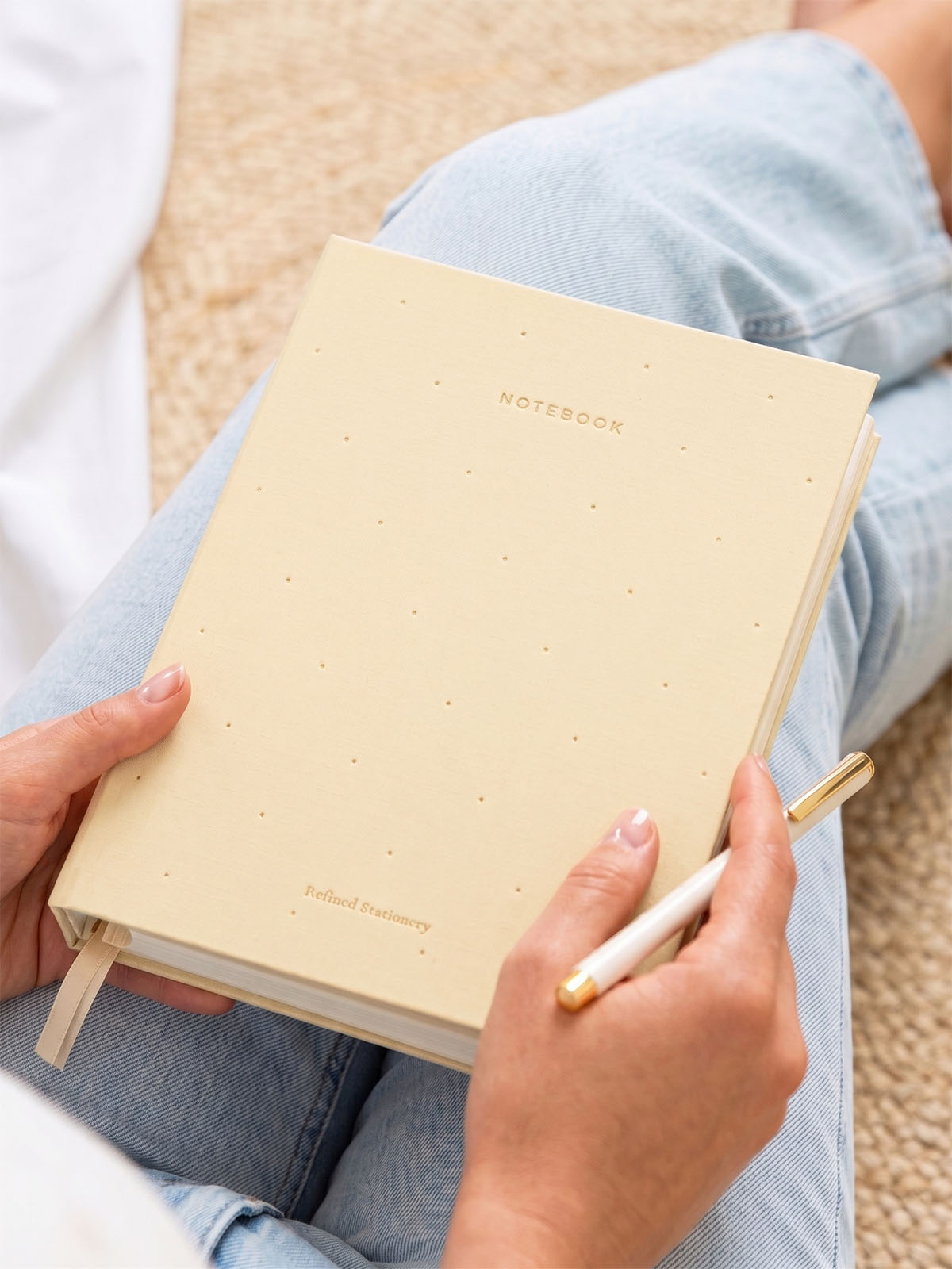 cuaderno entelado amarillo The Great Moustache