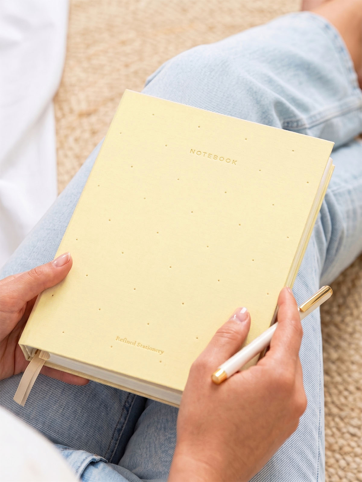 cuaderno entelado amarillo The Great Moustache